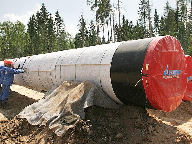 Федеральная антимонопольная служба обратилась к президенту Владимиру Путину с жалобой на схему закупок "Газпромом" труб большого диаметра (ТБД)