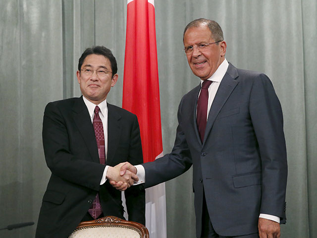 Лавров на встрече с главой МИД Японии обозначил позицию РФ по Курилам и заключению мирного договора