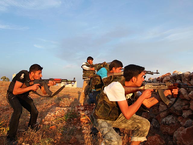 Сирийские повстанцы пообещали устроить Путину "новый Афганистан"