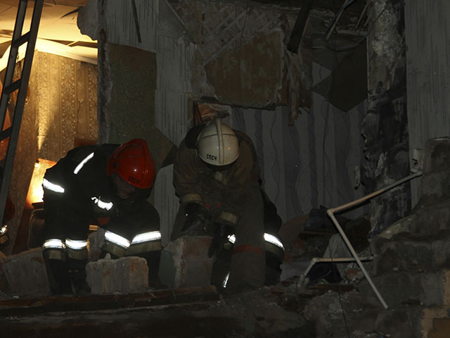 В СК назвали вероятную причину взрыва газа и обрушения дома в Омске