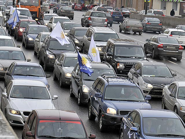 Правительство РФ внесло в Госдуму законопроект, согласно которому автопробеги и установка палаточных лагерей в общественных местах попадают под действие закона о митингах