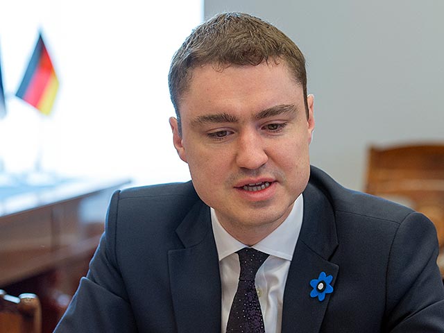 Власти Эстонии приветствовали обмен Эстона Кохвера, получившего в России срок за шпионаж: премьер Таави Рыйвас назвал его возвращение "лучшим подарком ко дню рождения"