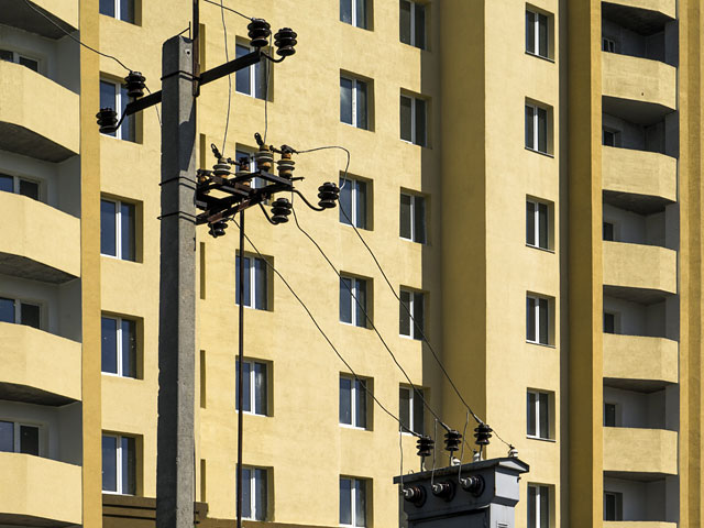 Украина намеревается повысить цену поставок электроэнергии в Крым на 15,5% - с 3,42 рубля за кВт/ч до 3,95 рубля за кВт/ч