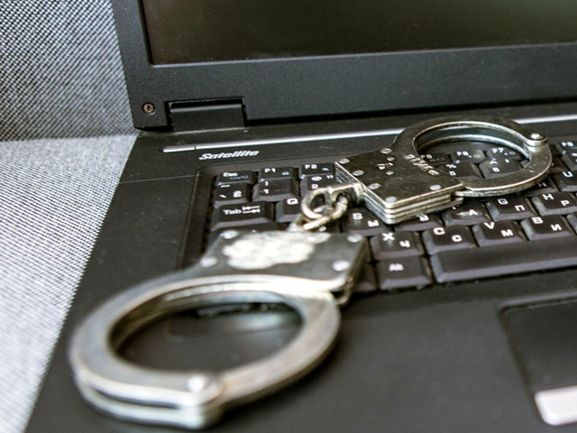 В США россиянина приговорили к 4,5 годам тюрьмы за кибермошенничество 