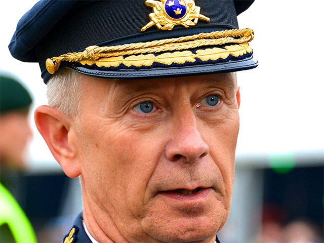 В четверг, 1 октября, главнокомандующий военными силами Швеции Сверкер Йорансон (на фото) покидает свой пост и передает полномочия преемнику Микаэлю Бюдену
