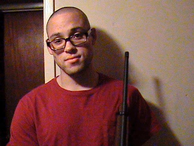Убивший девять человек орегонский стрелок оставил записку о своей печальной жизни