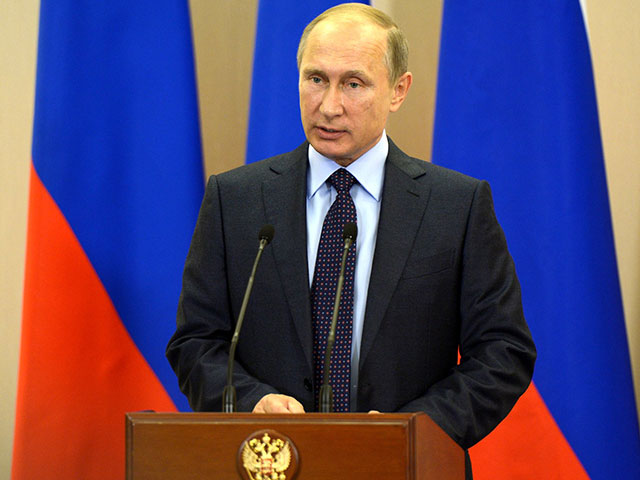 Путин велел губернаторам не экономить на спортсменах, несмотря на кризис в стране