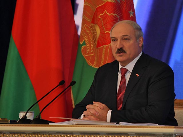 Белорусский президент Александр Лукашенко прокомментировал возможное создание российской авиабазы в Белоруссии, заявив, что подобные военные объекты его стране нужны
