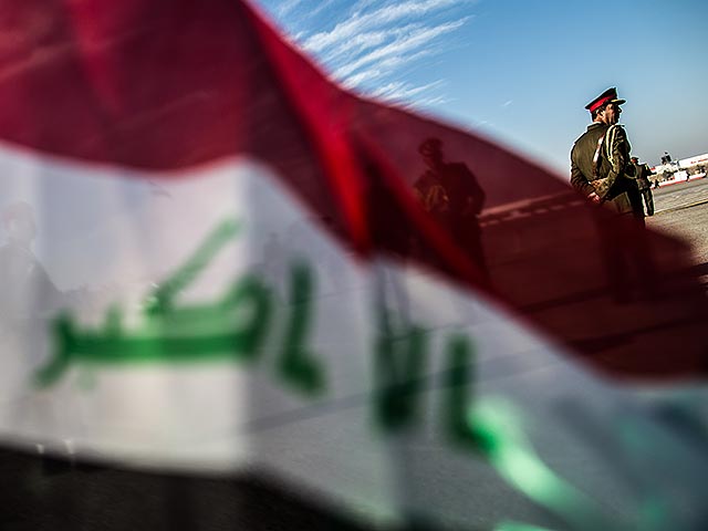 "Мы будем вынуждены просить, чтобы Россия нанесла воздушные удары в Ираке в ближайшее время. Полагаю, что в ближайшие несколько дней или недель Ирак обратится к России", - сказал глава оборонного комитета парламента Ирака Хаким аль-Замили