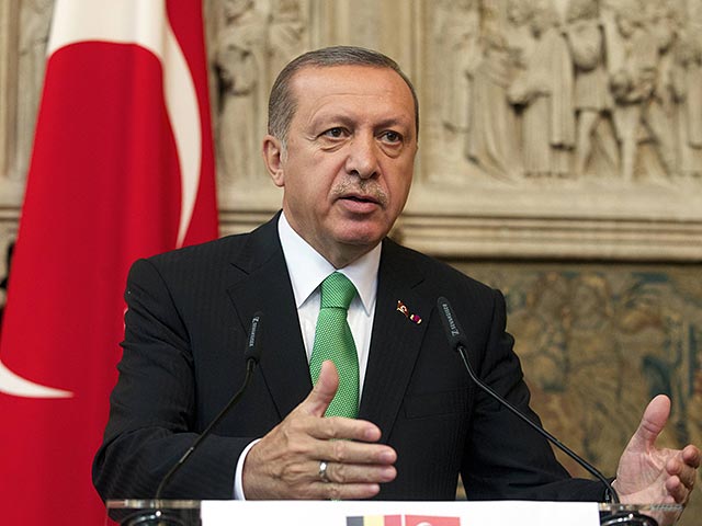Президент Турции Реджеп Тайип Эрдоган на фоне обострения в отношениях Анкары и Москвы из-за неоднократного нарушения турецкого воздушного пространства российской авиацией пригрозил отказом от российского газа