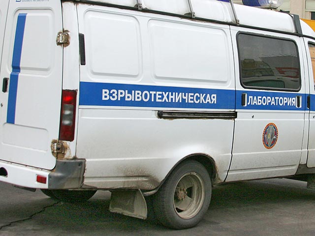 В Санкт-Петербурге сотрудники ФСБ обнаружили два самодельных взрывных устройства, сообщает "Фонтанка.ру". Обе бомбы лежали в бесхозном пакете, причем одна из них сдетонировала, ранив 66-летнюю пенсионерку