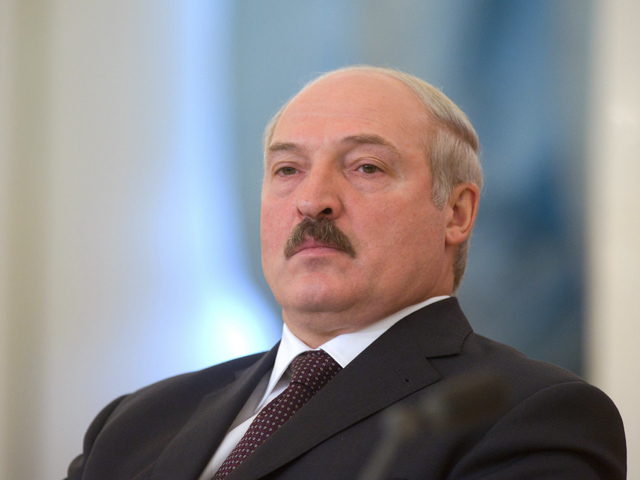 Перед выборами президента в Белоруссию пытались въехать 200 украинцев с оружием