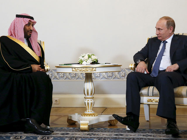 Президент России Владимир Путин проводит в Сочи встречу с министром обороны Саудовской Аравии Мухаммадом ибн Салманом Аль Саудом
