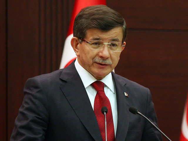 Премьер-министр Турции Ахмет Давутоглу обвинил террористическую организацию "Исламское государство" в организации теракта в Анкаре