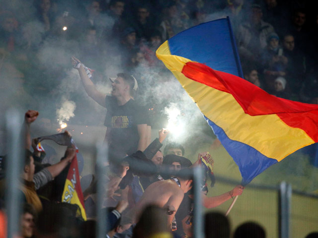 Федерация футбола Молдавии (ФФМ) извинилась перед Российским футбольным союзом (РФС) за поведение болельщиков во время матча отборочного цикла чемпионата Европы 2016 года между сборными Молдавии и России (1:2)