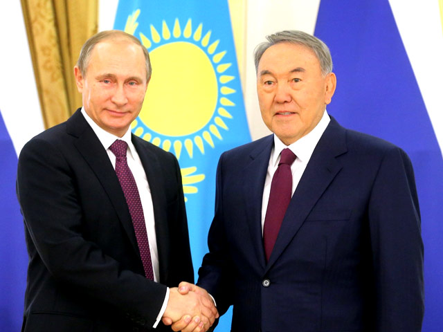 Президенты России и Казахстана Владимир Путин и Нурсултан Назарбаев на встрече в Астане уточнили условия соглашения о разграничении дна северного Каспия для осуществления суверенных прав на недропользование, подписанного 6 июля 1998 года