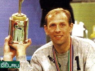 Знаменосец российской сборной - Андрей Лавров