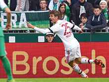В матче девятого тура немецкой Бундеслиги мюнхенская "Бавария" в гостях выиграла со счетом 1:0 у бременского "Вердера"