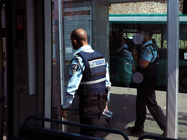 В результате нападения двух террористов на автобусную станцию в Беэр-Шеве на юге Израиля ранения получили пятеро израильтян