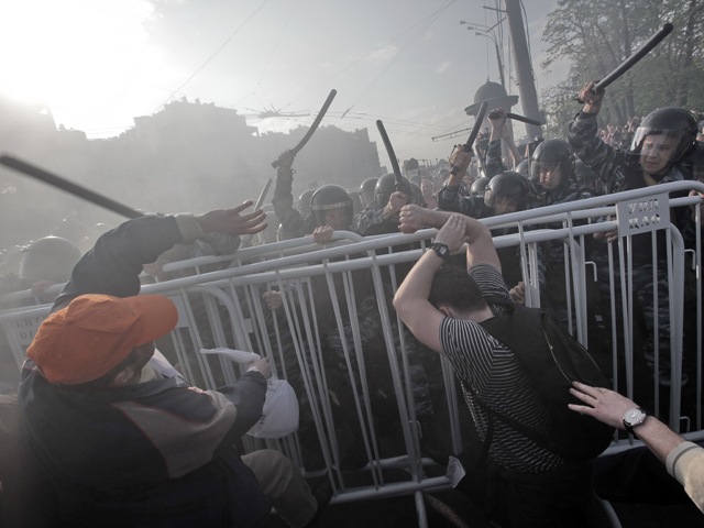 "Болотное дело" было возбуждено после столкновений участников согласованного с властями "Марша миллионов" и полицейских накануне инаугурации президента РФ Владимира Путина