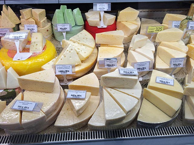 Россельхознадзор разрешил восьми предприятиям Швейцарии ввоз сыров и мяса