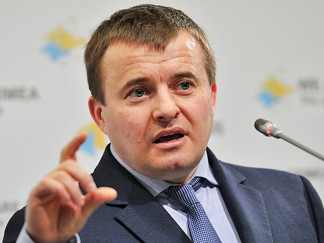 Министр энергетики и угольной промышленности Владимир Демчишин сообщил, что Украина повысила цену на электроэнергию для Крыма на 15% - до 3,95 рубля
