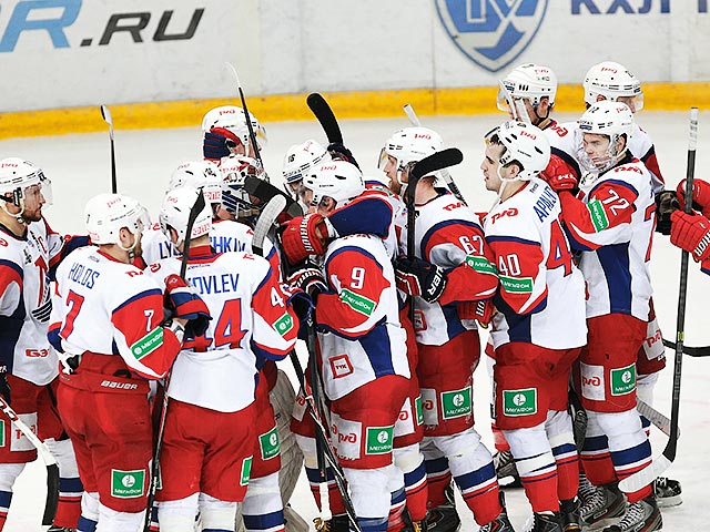 Хоккеисты "Локомотива" продлили победную серию в КХЛ до 11 игр