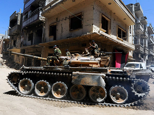 Сирийские правительственные войска в ходе военной операции освбодили пять населенных пунктов в юго-западных окрестностях Алеппо. Кроме того был уничтожен главарь запрещенной в России террористической группировки "Имарат Кавказ"