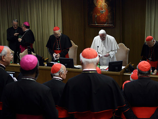Папа Римский Франциск на Генассамблее Синода Римско-Католической церкви