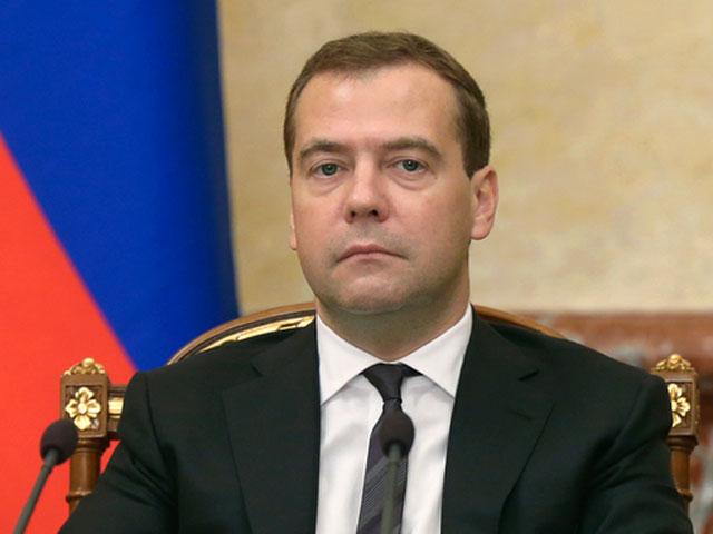Медведев назвал запрет Украины на рейсы в Россию "борьбой со своим народом"