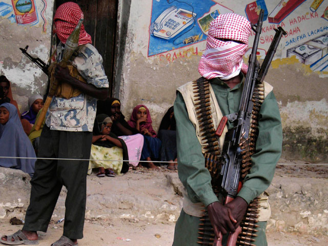 Боевики "Аш-Шабаб" взяли заложников после жесткой посадки самолета в Сомали