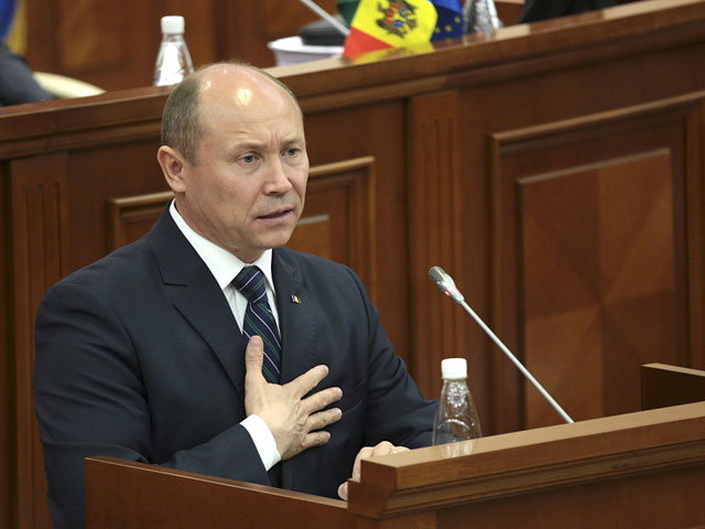 Молдавский парламент выразил вотум недоверия проевропейскому правительству Валерия Стрельца