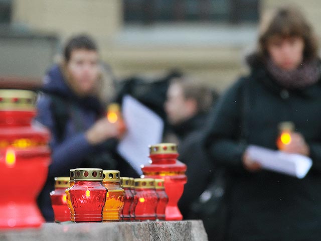 В 17 городах России проходит акция "Молитва памяти", посвященная жертвам репрессий советского периода