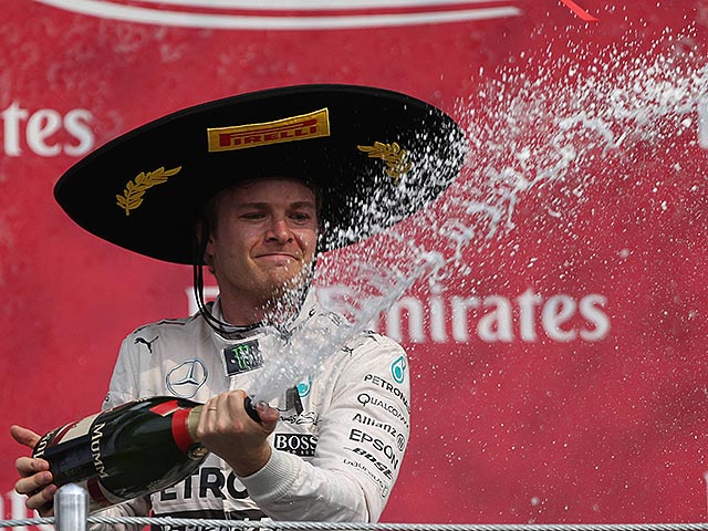 Немецкий пилот команды Mercedes Нико Росберг стал победителем Гран-при Мексики в рамках чемпионата мира по автогонкам в классе машин "Формула-1"