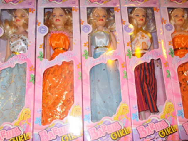 В Иркутске уничтожат 3000 кукол Барби