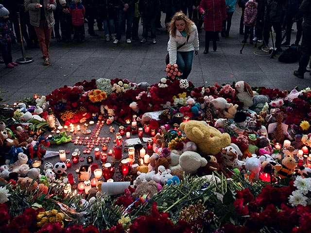 В центральном морге Санкт-Петербурга опознаны тела погибших пассажирова самолета A321, потерпевшего крушение на Синайском полуострове. Всего опознано 42 тела погибших, в том числе и тела членов экипажа лайнера