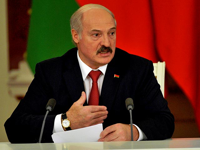 Президент Белоруссии Александр Лукашенко подписал указ о деноминации белорусского рубля (изменении нарицательной стоимости денежных знаков). Согласно документу, замена монет и банкнот начнется в июле 2016 года