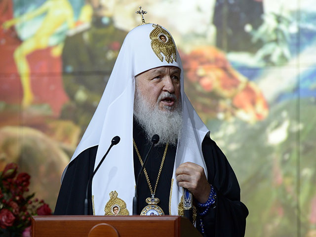 Патриарх Кирилл призвал не подвергать сомнению роль госруководителей, "отмеченных злодействами"
