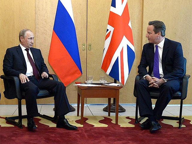 Президент России Владимир Путин провел телефонные переговоры с главой правительства Великобритании Дэвидом Кэмероном. Собеседники обсудили катастрофу российского авиалайнера А321 на Синайском полуострове