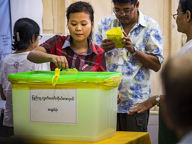 В Мьянме проходят первые за четверть века всеобщие выборы