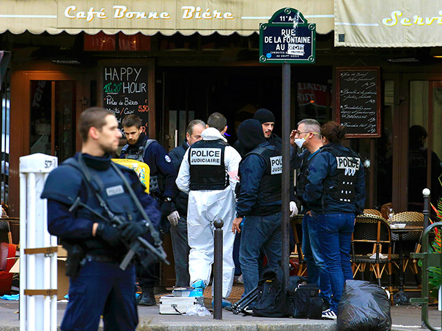 В СМИ к утру воскресенья попали имена трех террористов-смертников, причастных к серии терактов в Париже, которые унесли жизни 129 человек