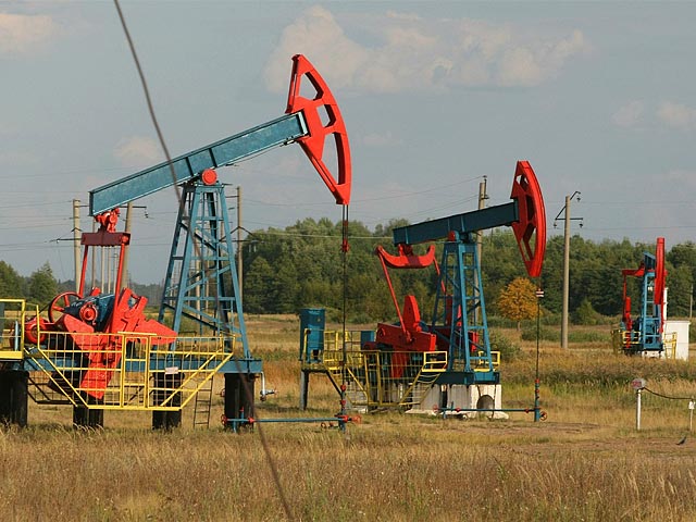 Merrill Lynch: добыча нефти в России может расти еще три года на старых запасах