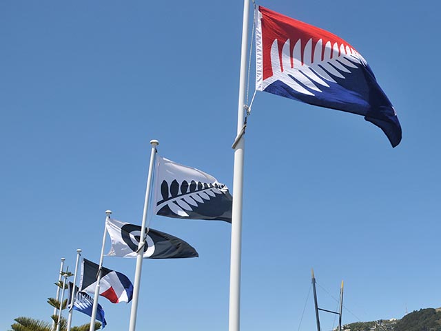 В пятницу, 20 ноября, в Новой Зеландии начался референдум о смене государственного флага. Голосование проходит по почте и продлится до 11 декабря этого года. 