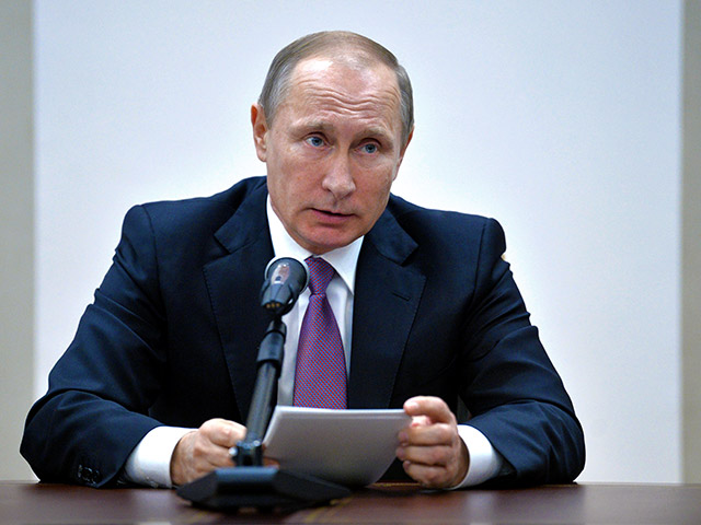 Российский президент Владимир Путин прокомментировал резонансный инцидент с бомбардировщиком Су-24, рухнувшим на территории Сирии