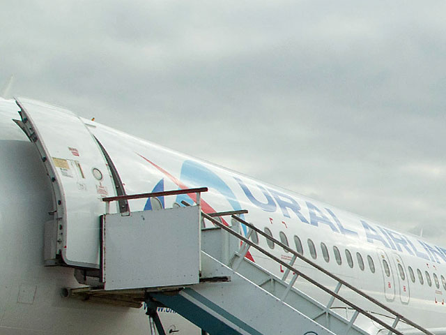90-летняя пенсионерка скончалась на борту аэробуса А319 авиакомпании "Уральские авиалинии", выполнявшего рейс из Москвы в Иркутск в ночь на 27 ноября