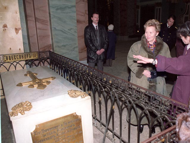 Саркофаг Александра III, январь 1995 года