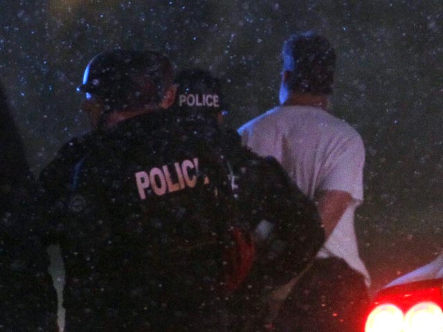 Полиция установила личность мужчины, который в пятницу открыл стрельбу в клинике планирования семьи в американском городе Колорадо-Спрингс (штат Колорадо), убив троих человек