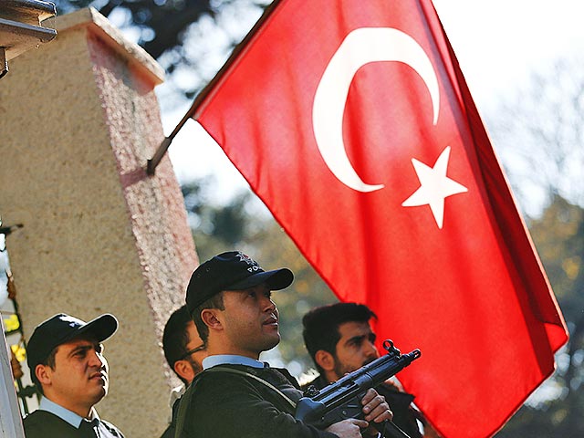 Прокуратура Турции предъявила обвинения трем высокопоставленным военнослужащим, проходящим по резонансному делу о досмотре грузовиков, на которых, предположительно, поставлялось оружие в Сирию