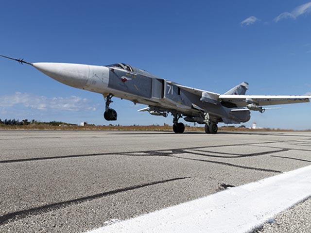 Российские самолеты, которые участвуют в операции в Сирии, теперь будут оснащать ракетами "воздух-воздух". Боевые машины в понедельник, 30 ноября, впервые вылетели на выполнение боевых задач в Сирии не только с бомбами, но и с ракетами