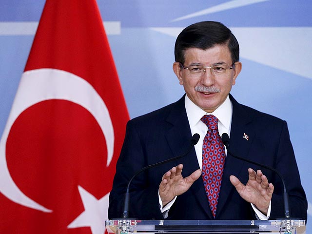 Премьер-министр Турции призвал открыть военные каналы связи с Россией